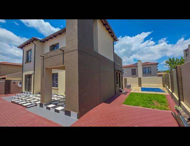 3 BEDROOM HOUSE FOR SALE IN RADIOKOP